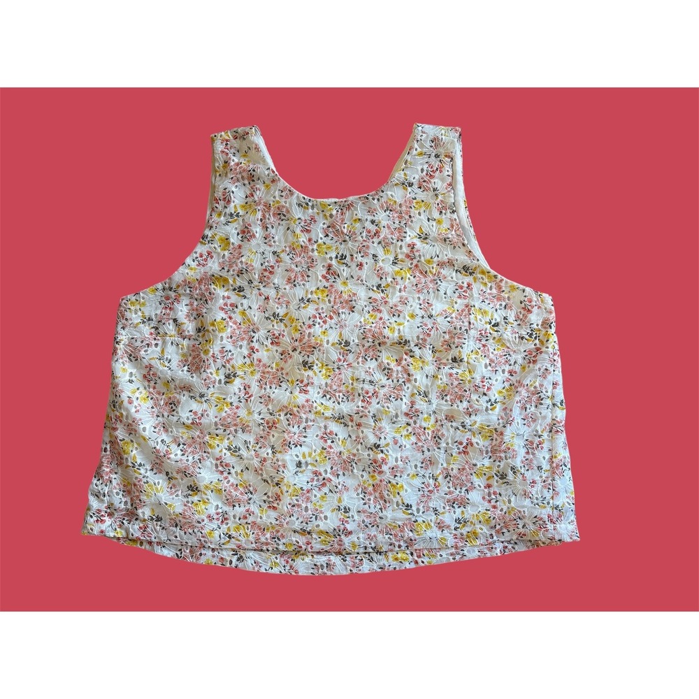 White Floral Embroidered Eyelet Tank Top Women's Size Large V Neck Casual Summer